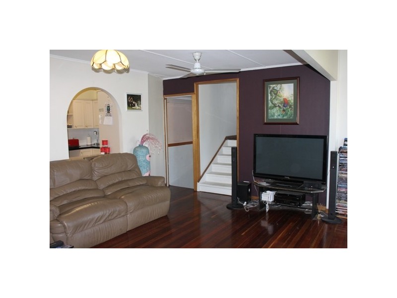 112 Cemetery Road, Raceview QLD 4305