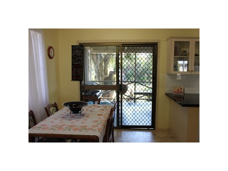 112 Cemetery Road, Raceview QLD 4305