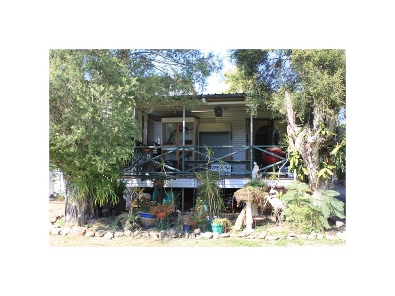 112 Cemetery Road, Raceview QLD 4305