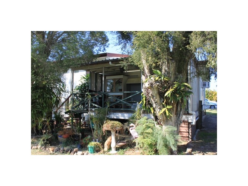 112 Cemetery Road, Raceview QLD 4305