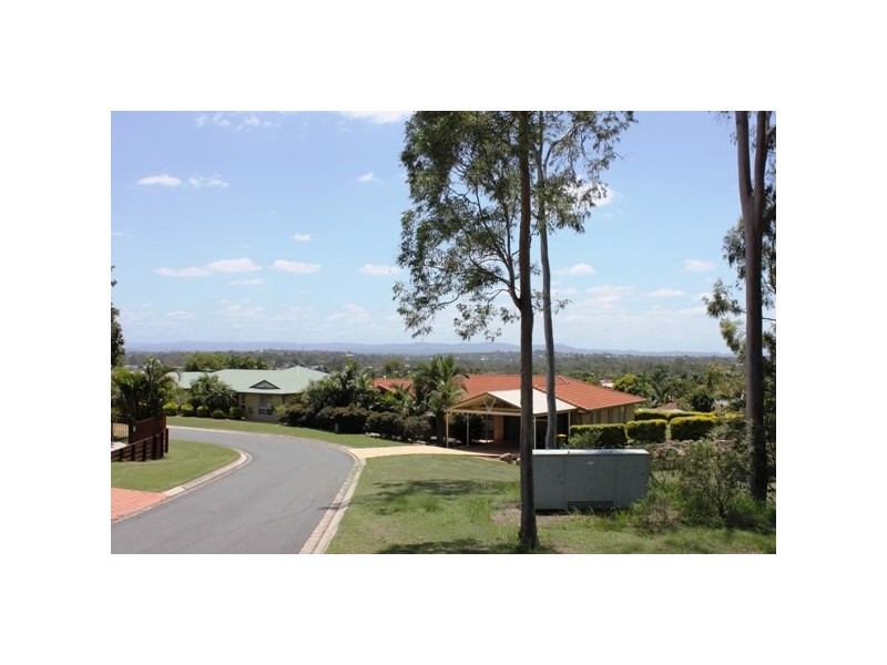 7 Yew Street, Yamanto QLD 4305