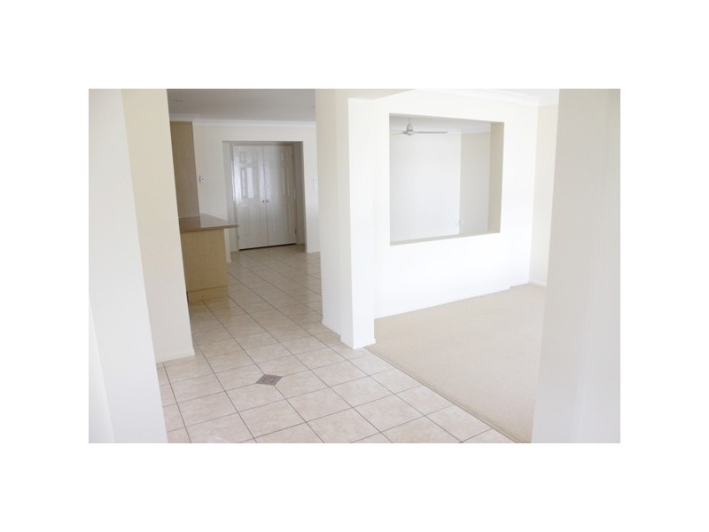 7 Yew Street, Yamanto QLD 4305