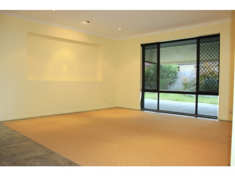 32 Mellor Place, Brassall QLD 4305