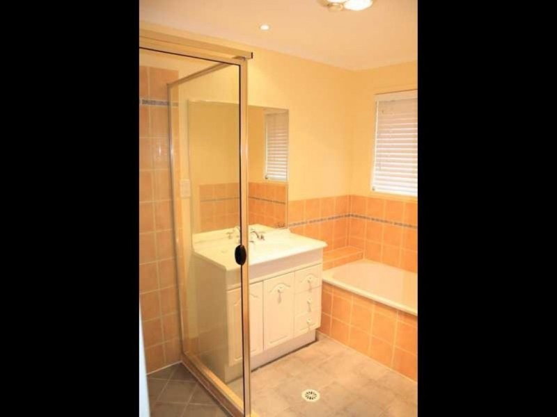 32 Mellor Place, Brassall QLD 4305