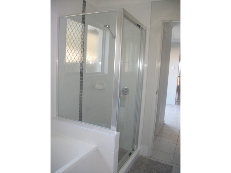 32 Laguna Crescent, Springfield Lakes QLD 4300