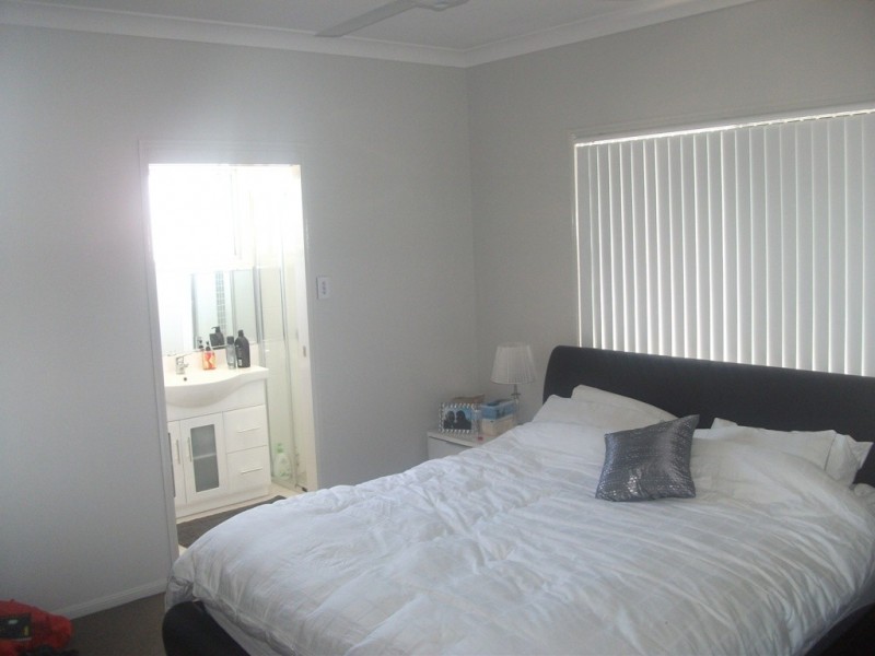 32 Laguna Crescent, Springfield Lakes QLD 4300