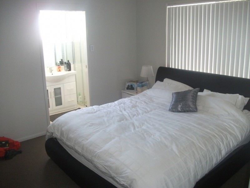 32 Laguna Crescent, Springfield Lakes QLD 4300