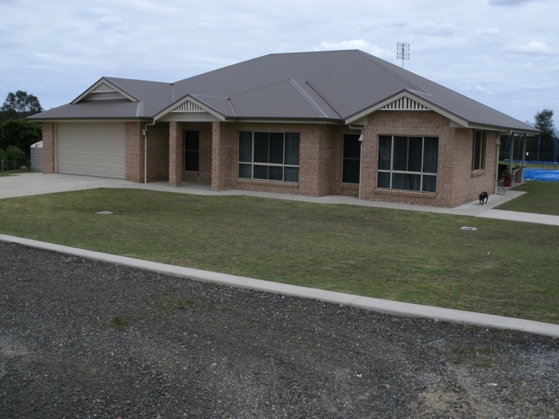 3 Benjamin Court, Regency Downs QLD 4341