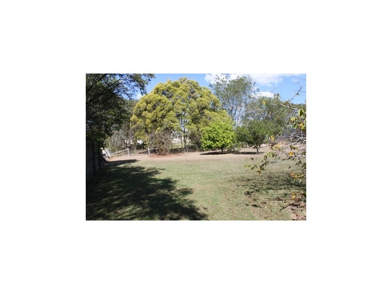 9 Dudleigh Street, Booval QLD 4304