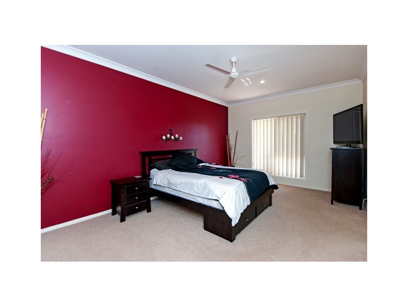 13 Darlington Court, Flinders View QLD 4305