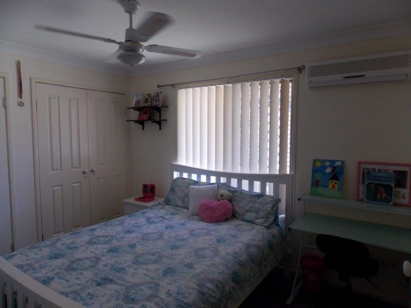 10 Chestnut Drive, Flinders View QLD 4305