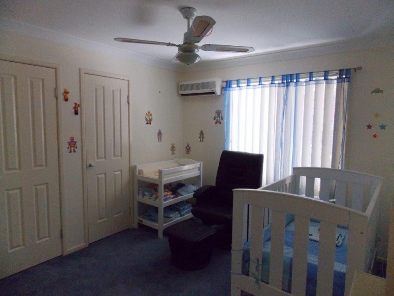 10 Chestnut Drive, Flinders View QLD 4305