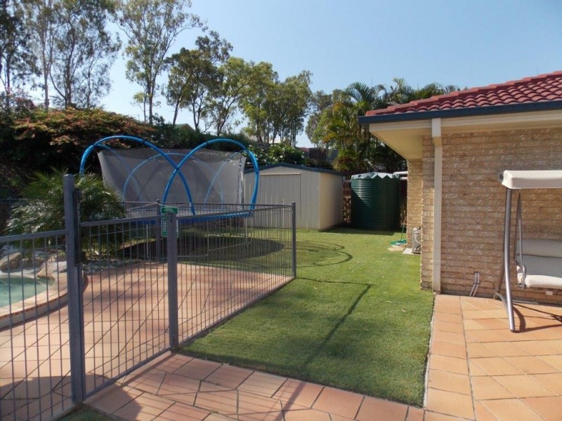 10 Chestnut Drive, Flinders View QLD 4305