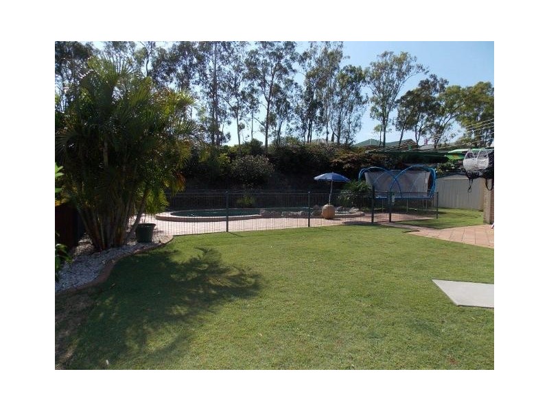 10 Chestnut Drive, Flinders View QLD 4305