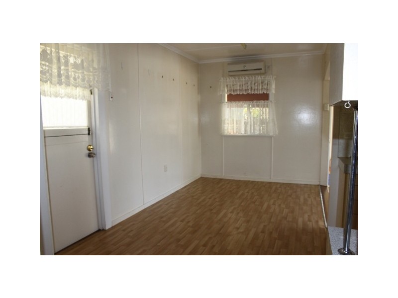 24 Cranes Road, North Ipswich QLD 4305