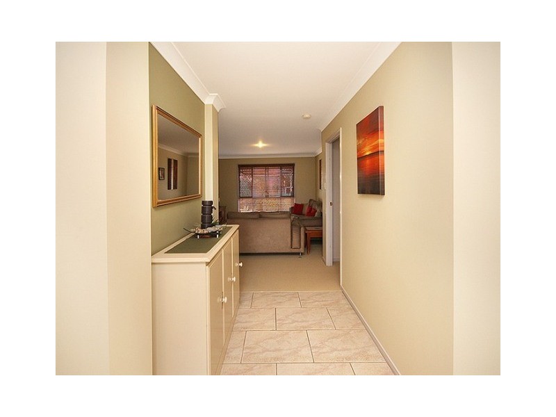 28 Resolution Parade, Flinders View QLD 4305