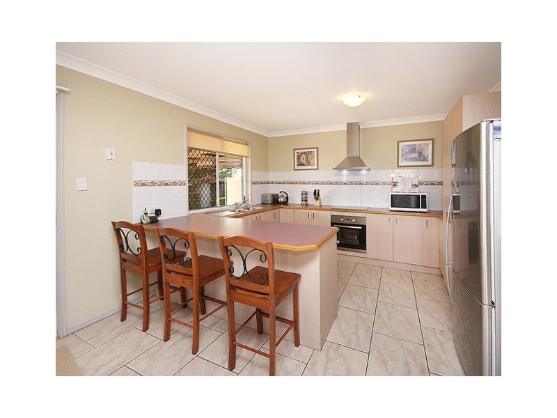 28 Resolution Parade, Flinders View QLD 4305