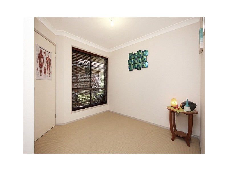 28 Resolution Parade, Flinders View QLD 4305