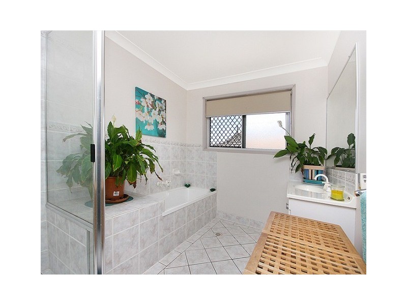 28 Resolution Parade, Flinders View QLD 4305