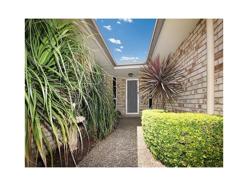 28 Resolution Parade, Flinders View QLD 4305