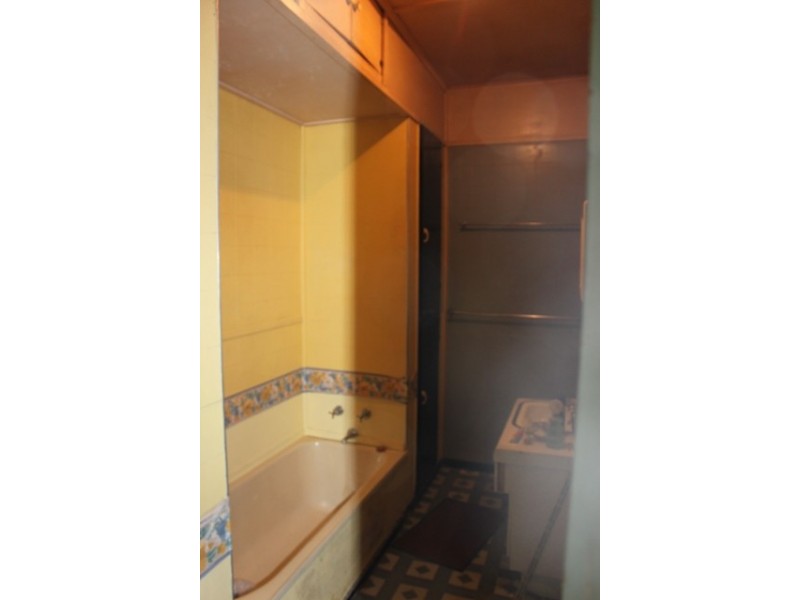 1 Hayes Street, Raceview QLD 4305