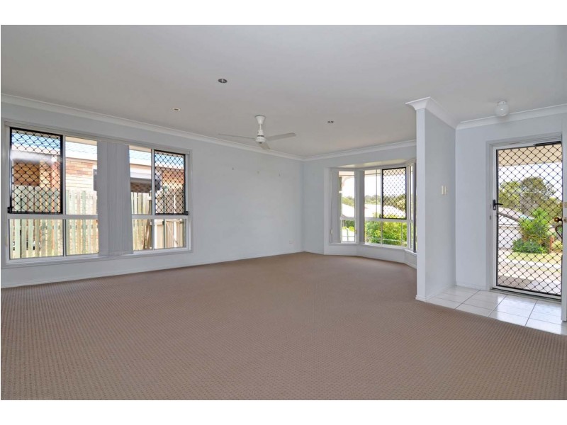 42 Jonquil Circuit, Flinders View QLD 4305