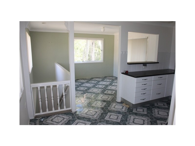 48 Melrose Drive, Flinders View QLD 4305