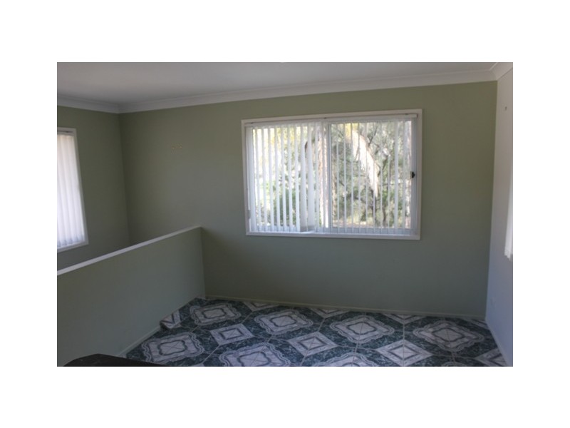 48 Melrose Drive, Flinders View QLD 4305