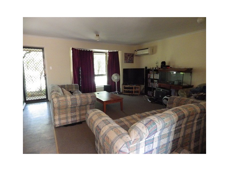 1 Quando Close, Yamanto QLD 4305