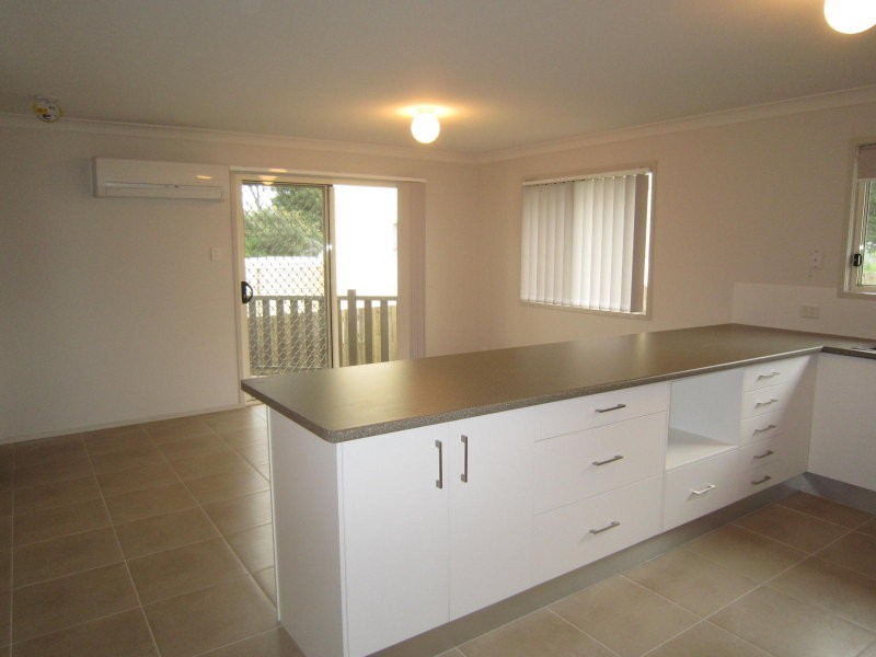 1/2e Thompson Street, Bundamba QLD 4304