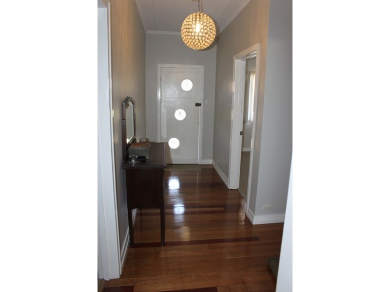 194 Glebe Road, Booval QLD 4304