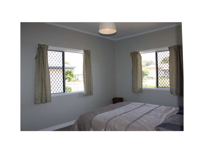 194 Glebe Road, Booval QLD 4304
