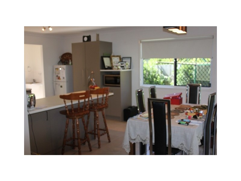 4A Morris Street, Silkstone QLD 4304