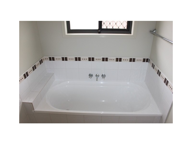 3 Shiralee Court, Raceview QLD 4305