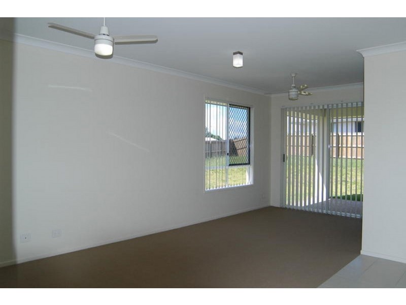 32 Tulip Street, Yamanto QLD 4305