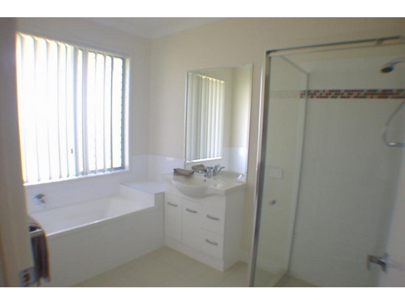32 Tulip Street, Yamanto QLD 4305
