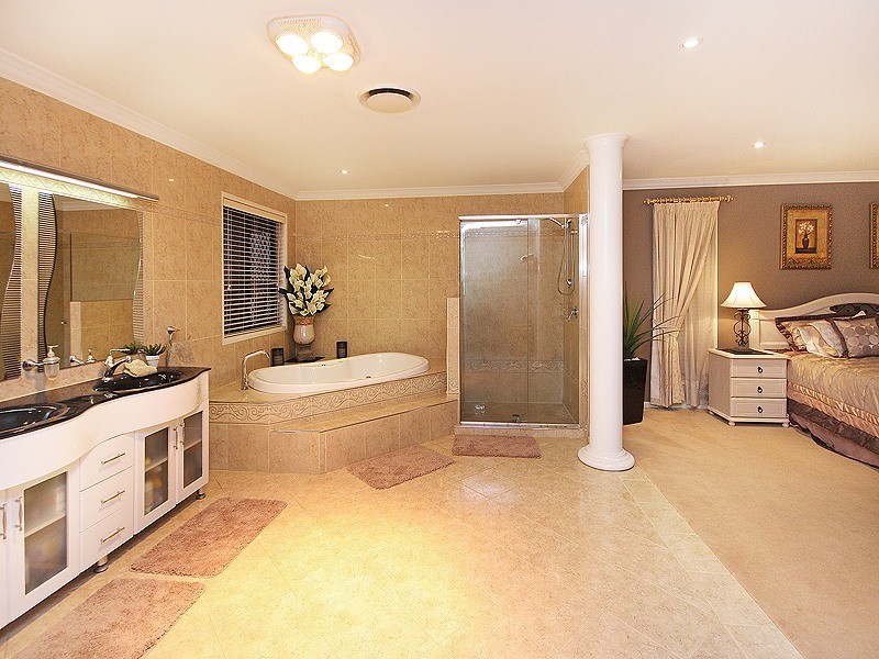 24 Kensington Drive, Flinders View QLD 4305