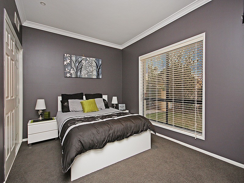 24 Kensington Drive, Flinders View QLD 4305