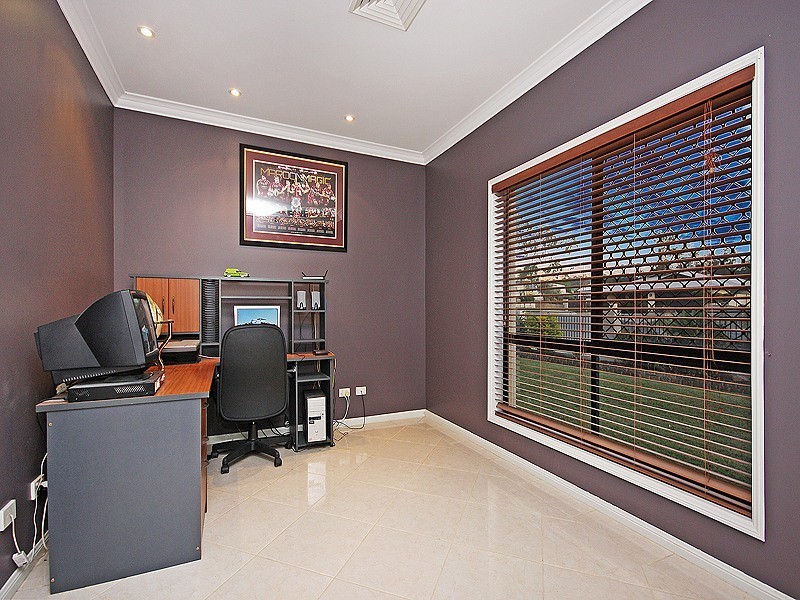 24 Kensington Drive, Flinders View QLD 4305