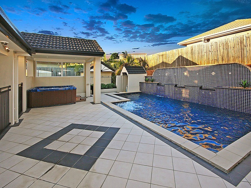 24 Kensington Drive, Flinders View QLD 4305