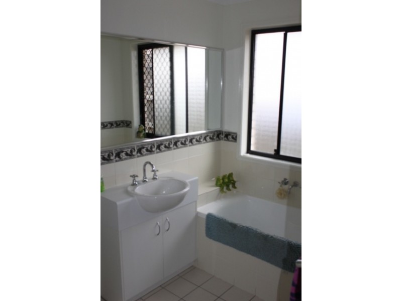 24 Sarah Drive, Yamanto QLD 4305