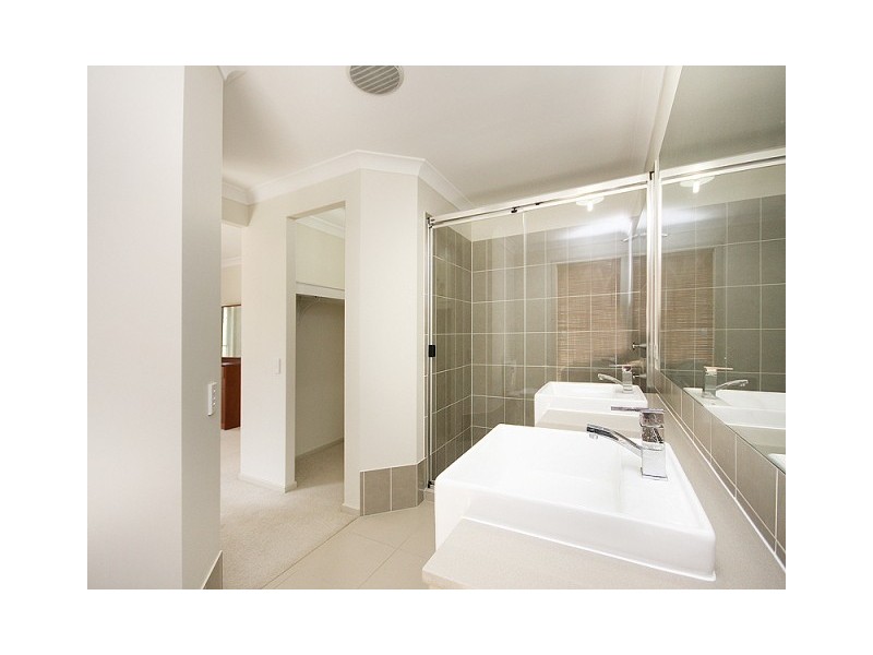 56 Bishop Street, Leichhardt QLD 4305