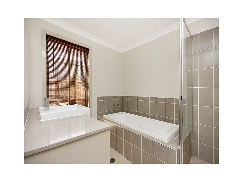 56 Bishop Street, Leichhardt QLD 4305