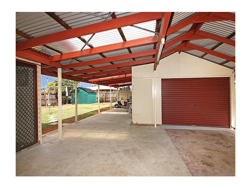 171 South Station Road, Silkstone QLD 4304