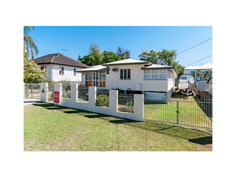 10 Rogers Street, Silkstone QLD 4304