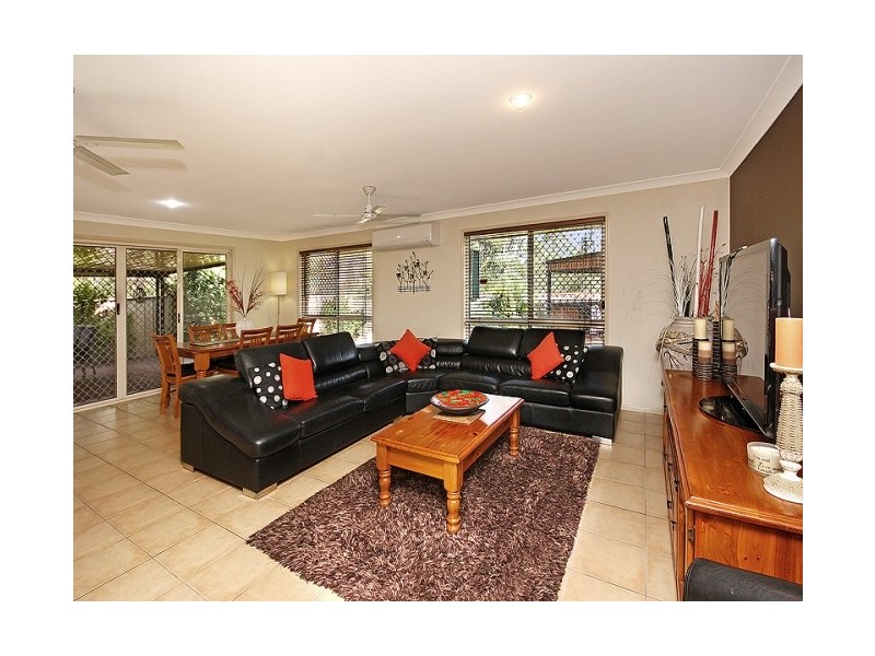 128 Kensington Drive, Flinders View QLD 4305