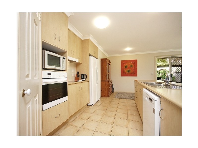 128 Kensington Drive, Flinders View QLD 4305