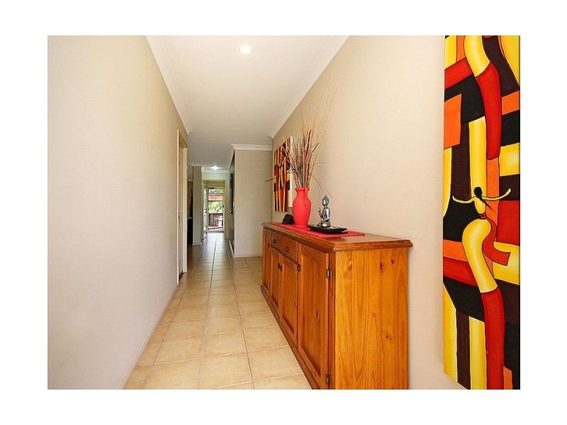 128 Kensington Drive, Flinders View QLD 4305