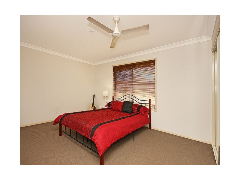 128 Kensington Drive, Flinders View QLD 4305