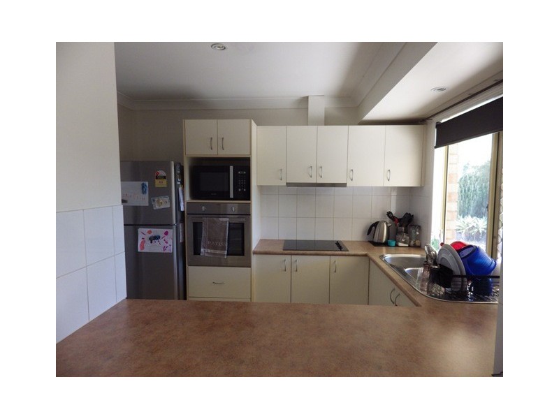345 South Station Road, Raceview QLD 4305